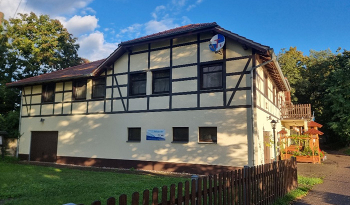 Bootshaus von der Seite